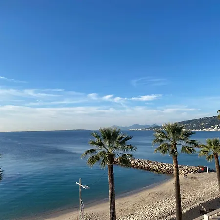 Апартаменти Beau Front De Juan Les Pins Vue Exceptionnelle Антіб